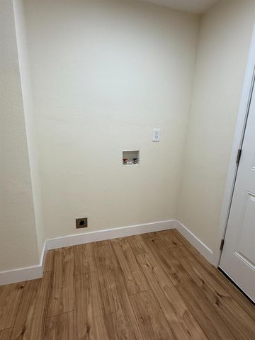 1248 Crane Lane, Yokuts Valley, CA 93675