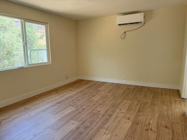 1248 Crane Lane, Yokuts Valley, CA 93675