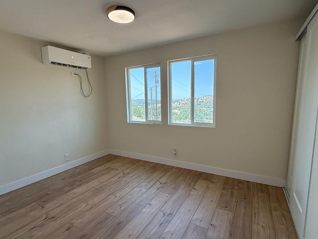 1248 Crane Lane, Yokuts Valley, CA 93675