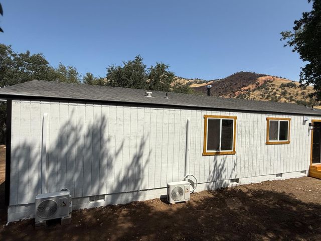 1248 Crane Lane, Yokuts Valley, CA 93675