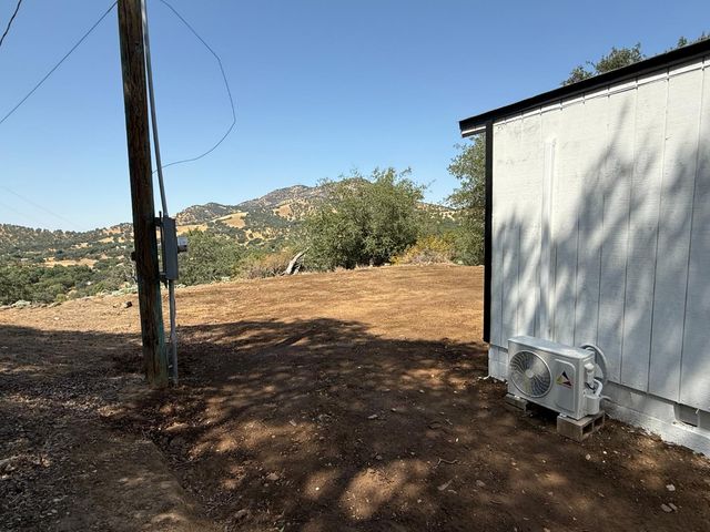 1248 Crane Lane, Yokuts Valley, CA 93675