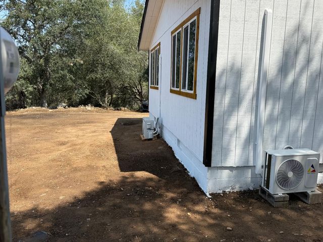 1248 Crane Lane, Yokuts Valley, CA 93675