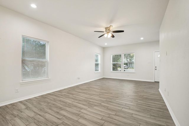 28 Deer Ridge RD, Wimberley, TX 78676