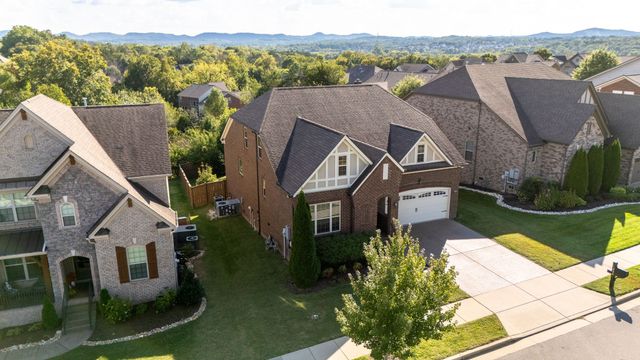 9028 Macauley Ln, Nolensville, TN 37135