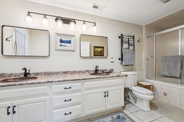 1425 E Fairy Chasm ROAD, Bayside, WI 53217