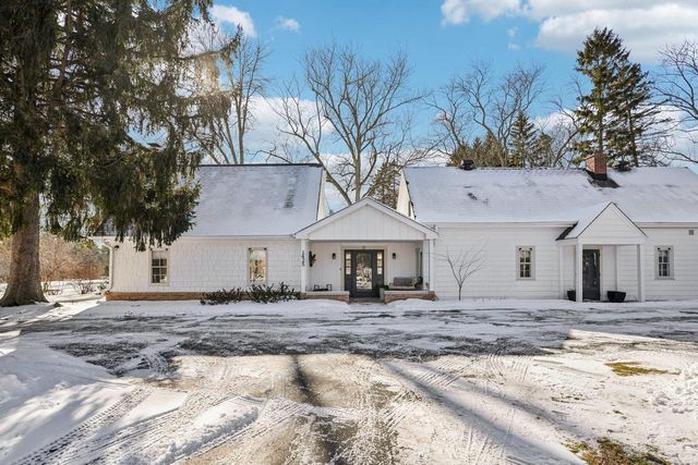 1425 E Fairy Chasm ROAD, Bayside, WI 53217