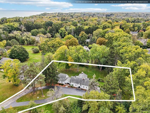 1425 E Fairy Chasm ROAD, Bayside, WI 53217