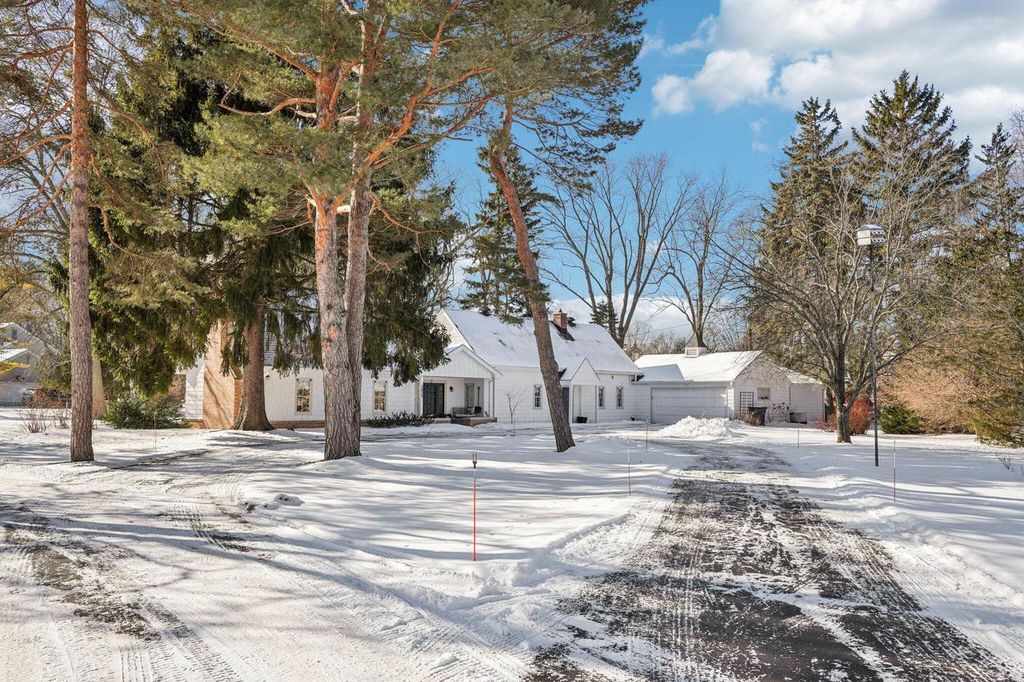 1425 E Fairy Chasm ROAD, Bayside, WI 53217