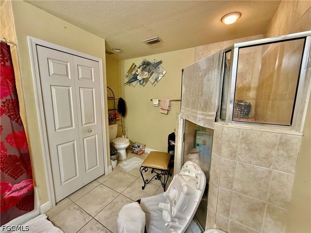 4014 3rd ST W, Lehigh Acres, FL 33971