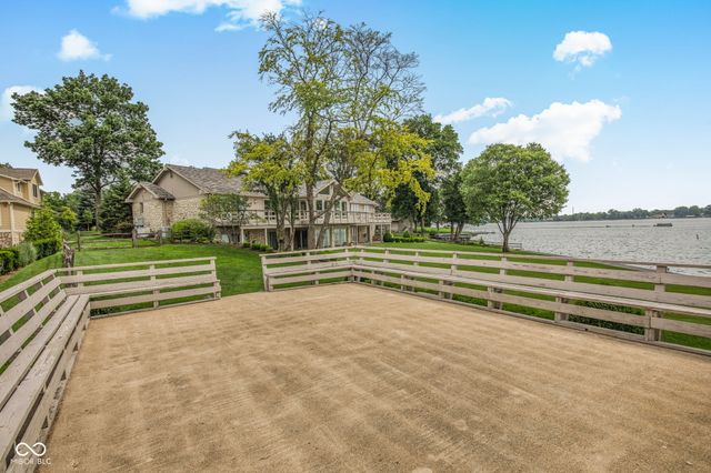 425 Trilbey Court, Noblesville, IN 46062