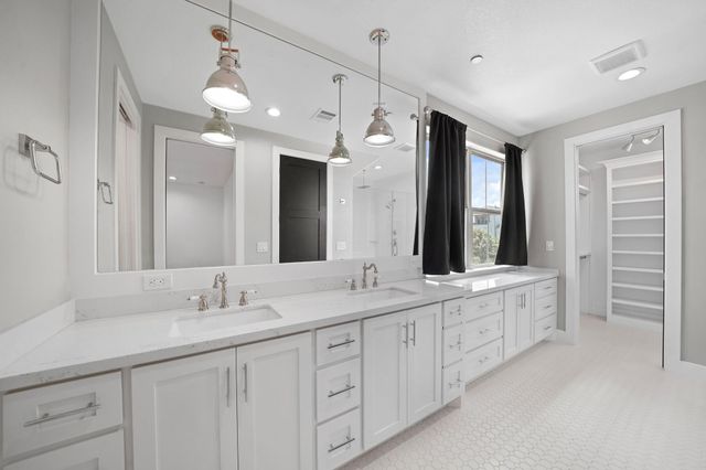 5345 Larkin Street, Houston, TX 77007
