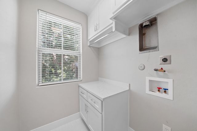5345 Larkin Street, Houston, TX 77007