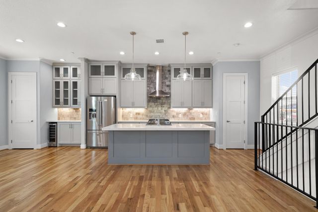 5345 Larkin Street, Houston, TX 77007