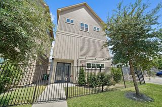 5345 Larkin Street, Houston, TX 77007