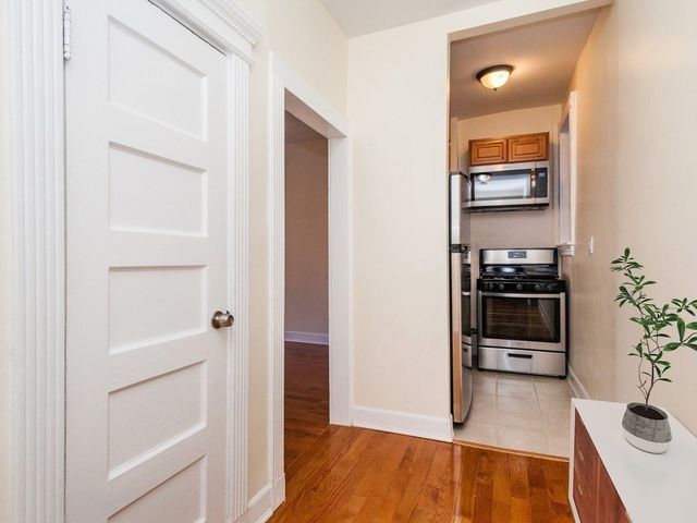 65 Burbank St. 17, Boston, MA 02115