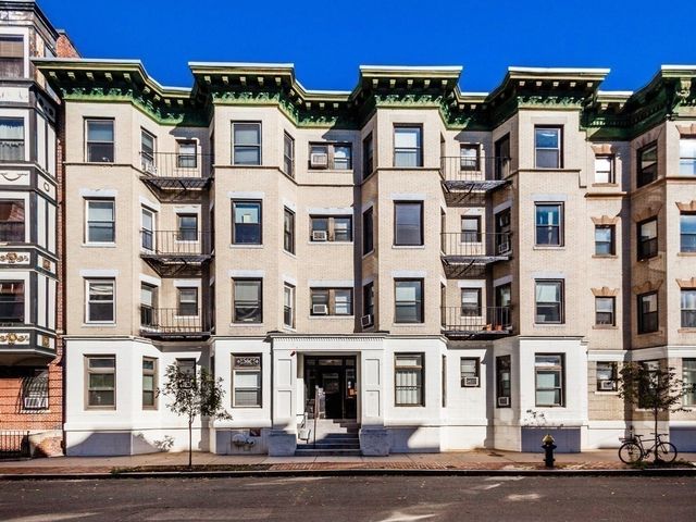 65 Burbank St. 17, Boston, MA 02115