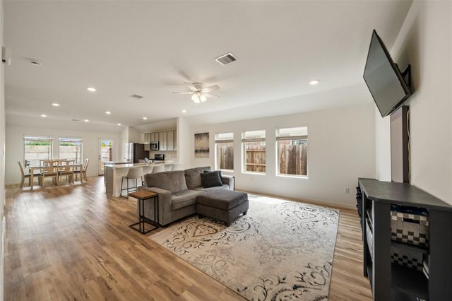 2020 Hyde Acres Street, League City, TX 77573