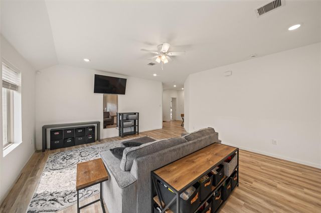 2020 Hyde Acres Street, League City, TX 77573