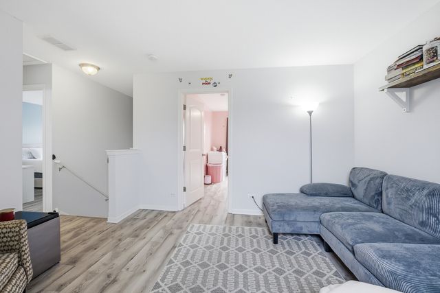 171 Maryland Lane, Pingree Grove, IL 60140