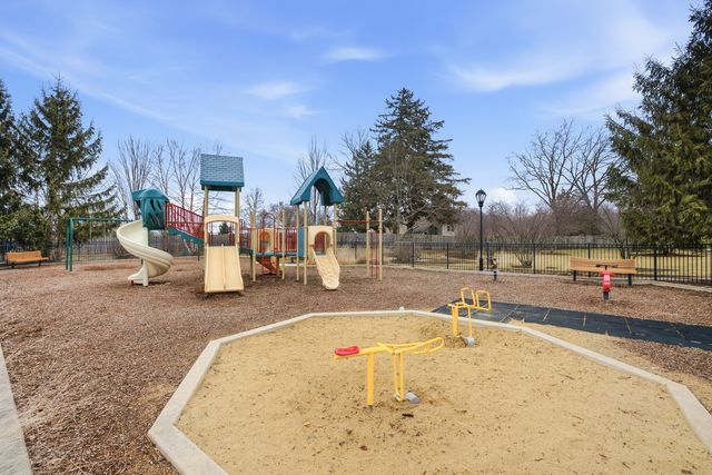 171 Maryland Lane, Pingree Grove, IL 60140