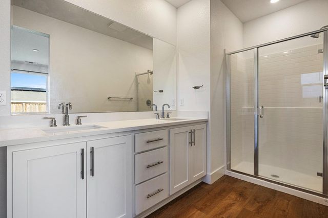 2209 Greenhorn Rd, Patterson, CA 95363