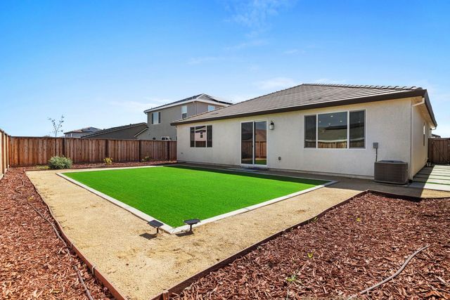 2209 Greenhorn Rd, Patterson, CA 95363