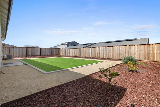 2209 Greenhorn Rd, Patterson, CA 95363