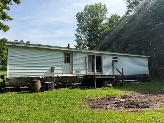 45 Black Creek Road, Volney, NY 13126