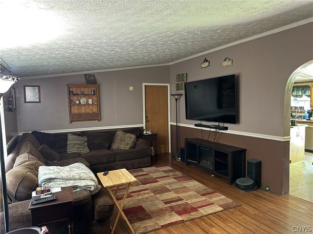 45 Black Creek Road, Volney, NY 13126