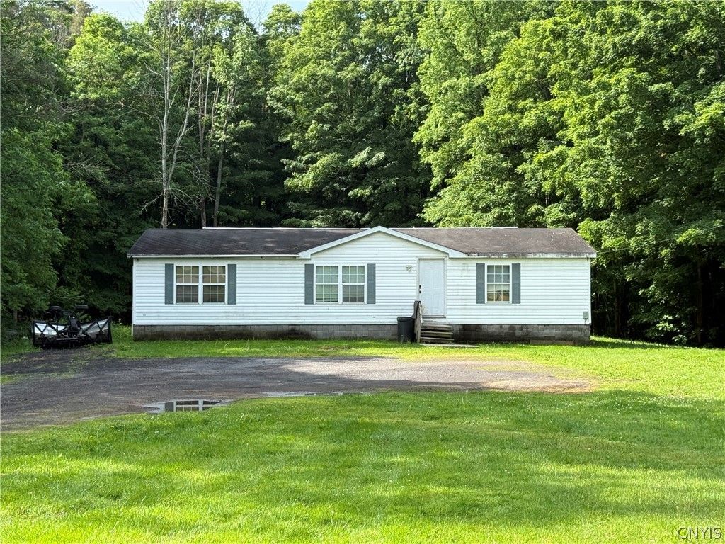 45 Black Creek Road, Volney, NY 13126