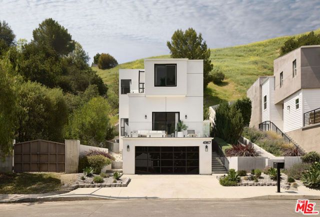 4967 Llano Drive, Woodland Hills (los Angeles), CA 91364