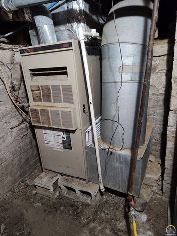 215 New Jersey AVE, Holton, KS 66436