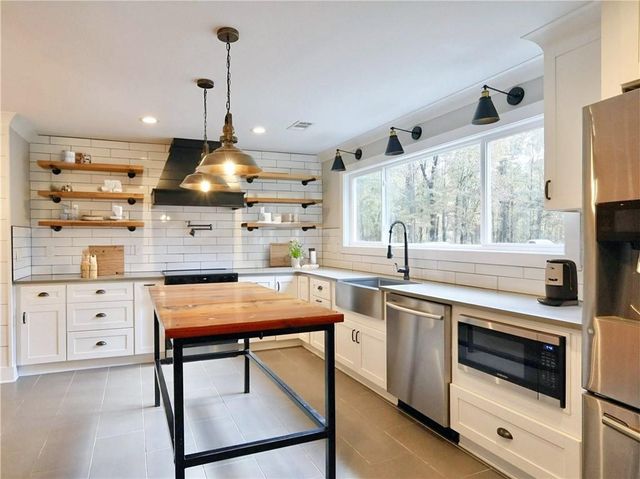 4925 Cook SW Road, Stockbridge, GA 30281