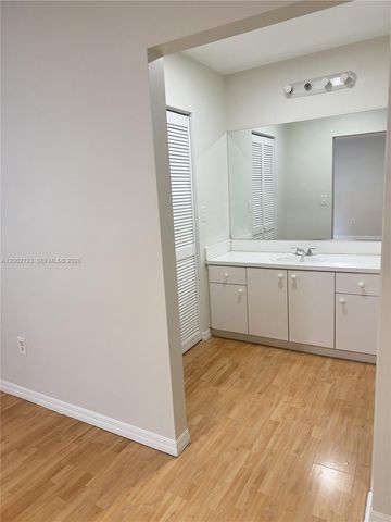 11810 NE 19th Dr 5, North Miami, FL 33181