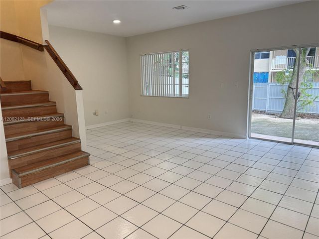 11810 NE 19th Dr 5, North Miami, FL 33181