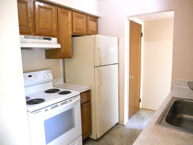 8192 Farnum Avenue, Warren, MI 48093