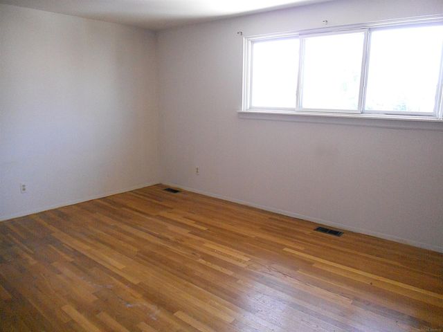 8192 Farnum Avenue, Warren, MI 48093