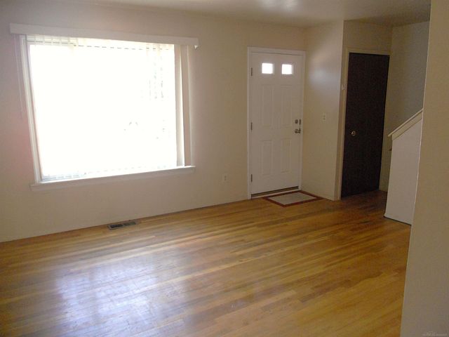8192 Farnum Avenue, Warren, MI 48093