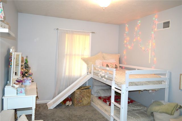 106 Meadowview Dr, Connoquenessing Twp, PA 16053