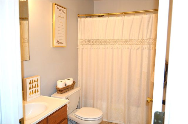 106 Meadowview Dr, Connoquenessing Twp, PA 16053