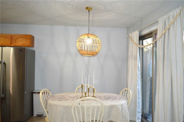 106 Meadowview Dr, Connoquenessing Twp, PA 16053