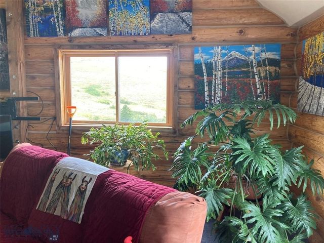 86 Pony Lane, Livingston, MT 59047