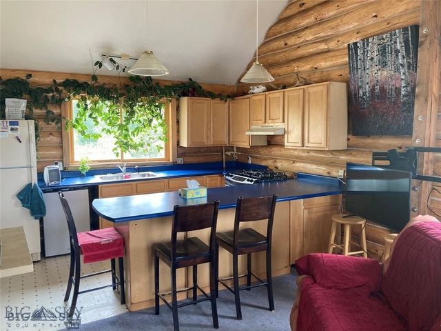 86 Pony Lane, Livingston, MT 59047