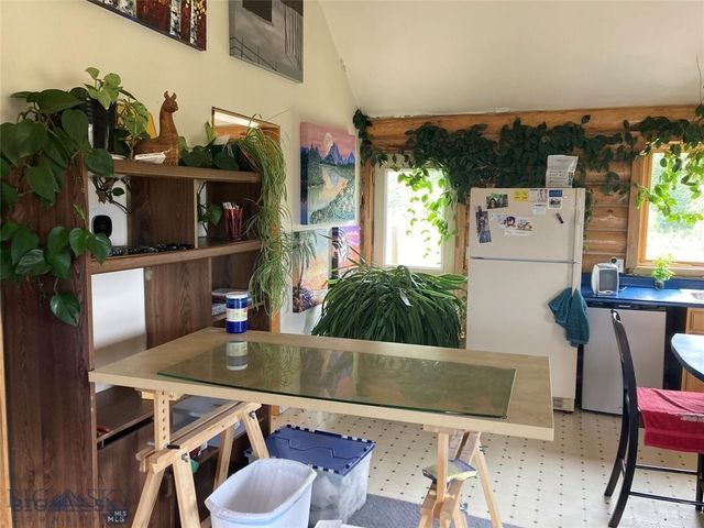 86 Pony Lane, Livingston, MT 59047