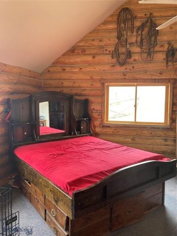 86 Pony Lane, Livingston, MT 59047