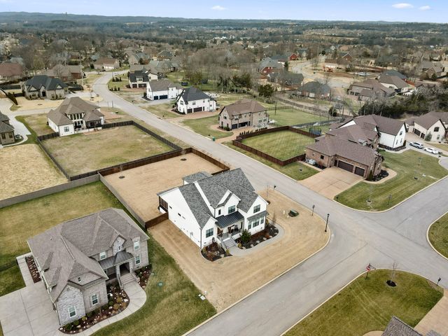 1322 Rothmon Blvd, Mount Juliet, TN 37122