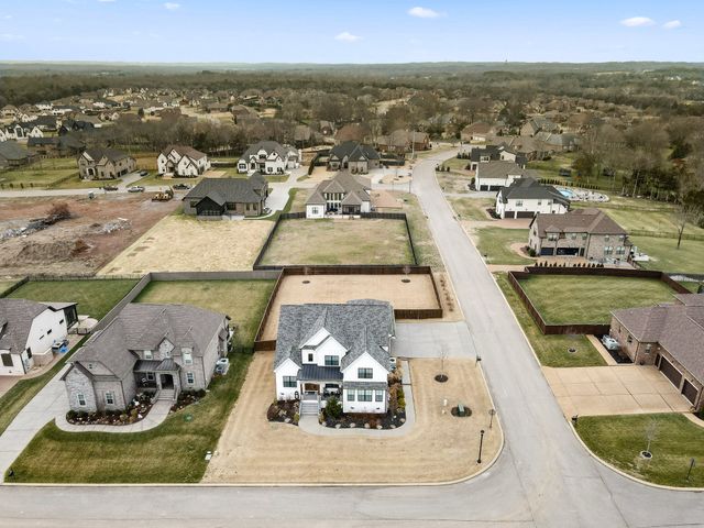 1322 Rothmon Blvd, Mount Juliet, TN 37122