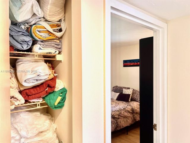 2841 Somerset Dr 215, Lauderdale Lakes, FL 33311