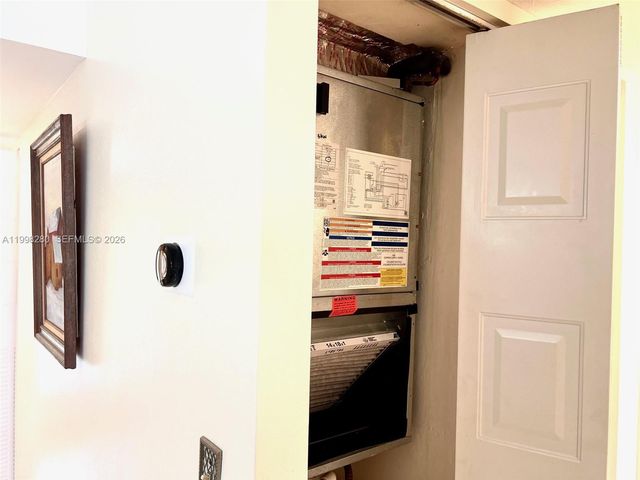 2841 Somerset Dr 215, Lauderdale Lakes, FL 33311