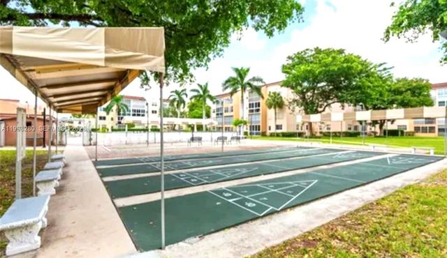 2841 Somerset Dr 215, Lauderdale Lakes, FL 33311
